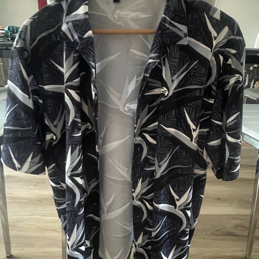 Men's Black and White Casual Button Down Shirt
